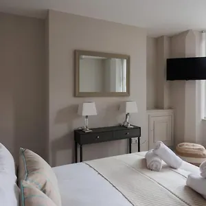 https://luxury-studio-apartment-in-the-city-sleeps-2.belfasthotelsireland.com