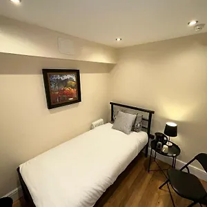 Homestay Cosy Single, Edinburgh