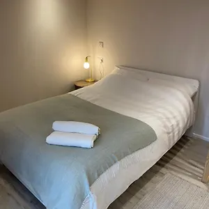 https://el-nido-self-catering-cabin-in-southbourne-5-mins-from-beach.tophotelsbath.com