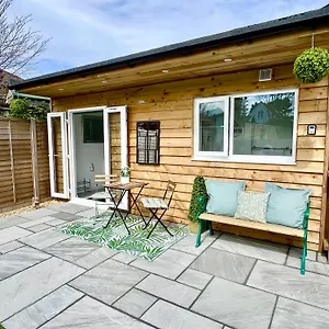 https://the-mudeford-gem-accommdation.tophotelsbath.com