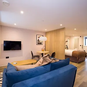 Apartment Charming Near Holyrood Park & Calton Hill, Edinburgh