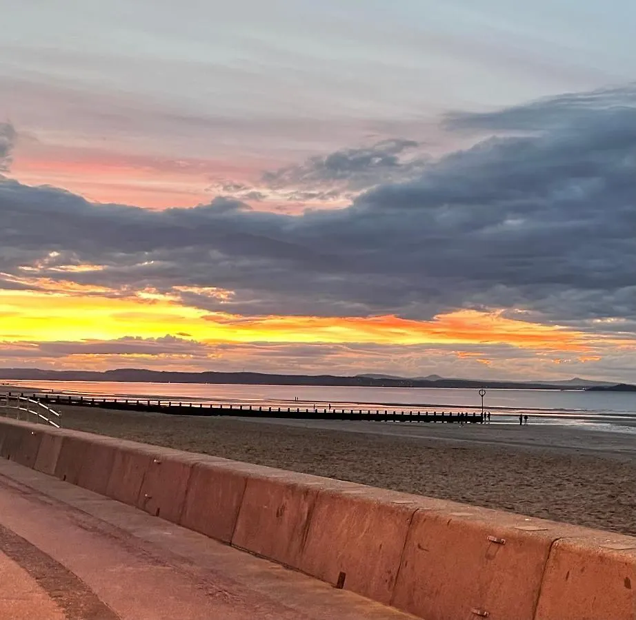 Loft Apartment In Joppa Edinburgh